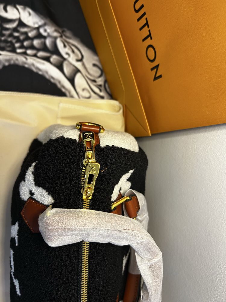 Louis Vuitton torebka.