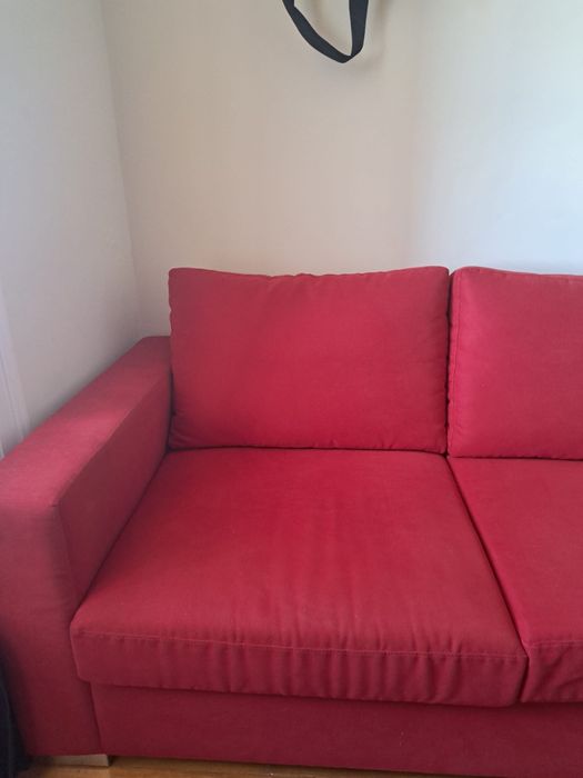 Sofá Vermelho (Sofá Cama) em excelente estado