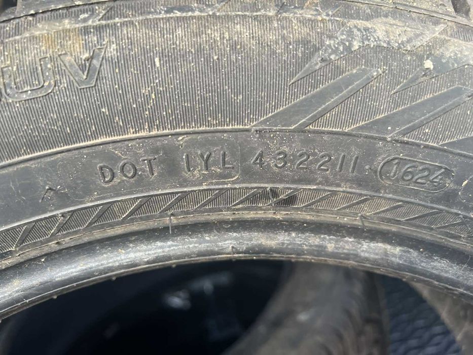 Автошини Nokian Tyres Hakkapeliitta 225/55 R18