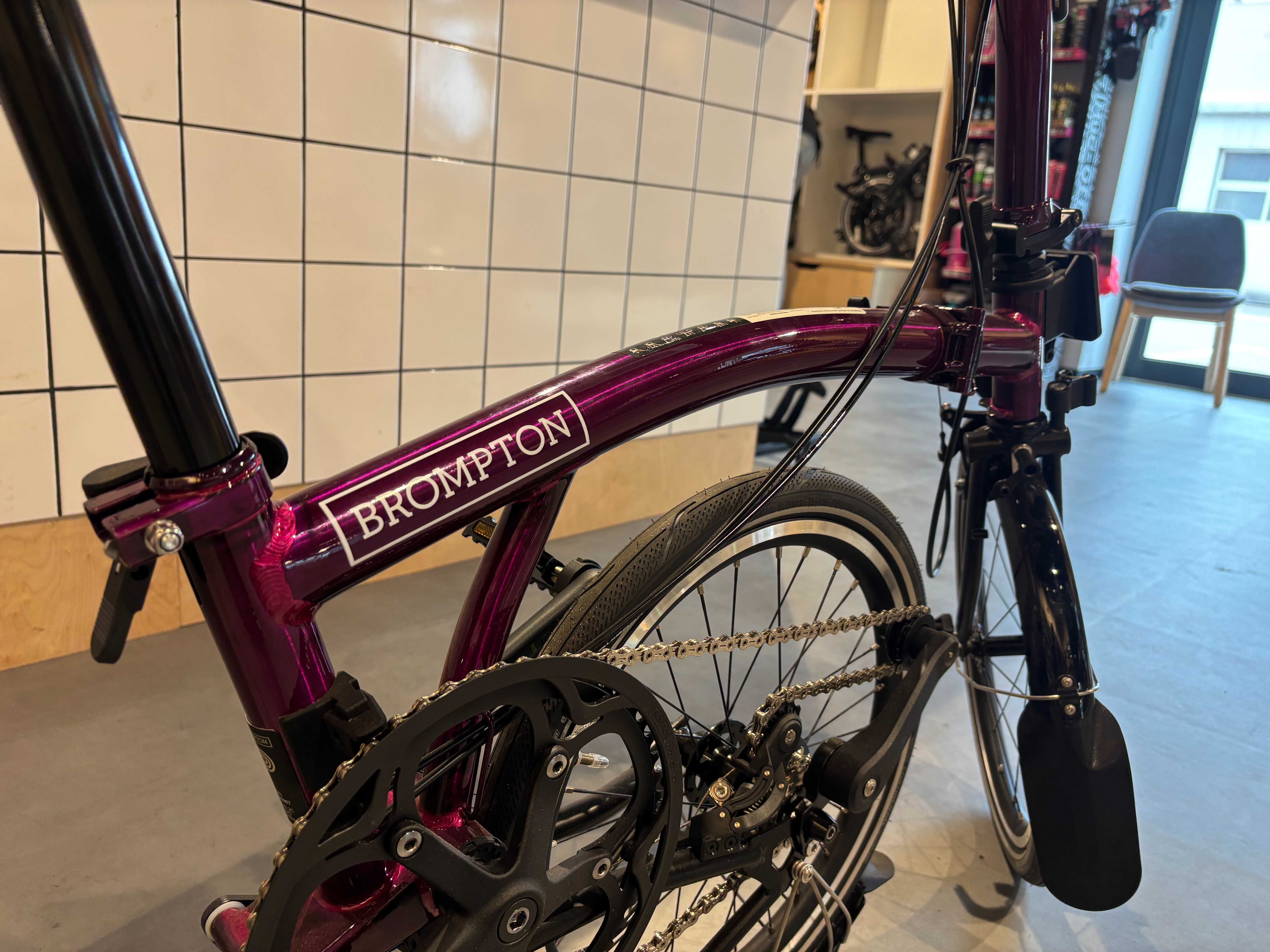 Rower składany Brompton P-line Urban M4L Amethyst Lacquer stal i tytan