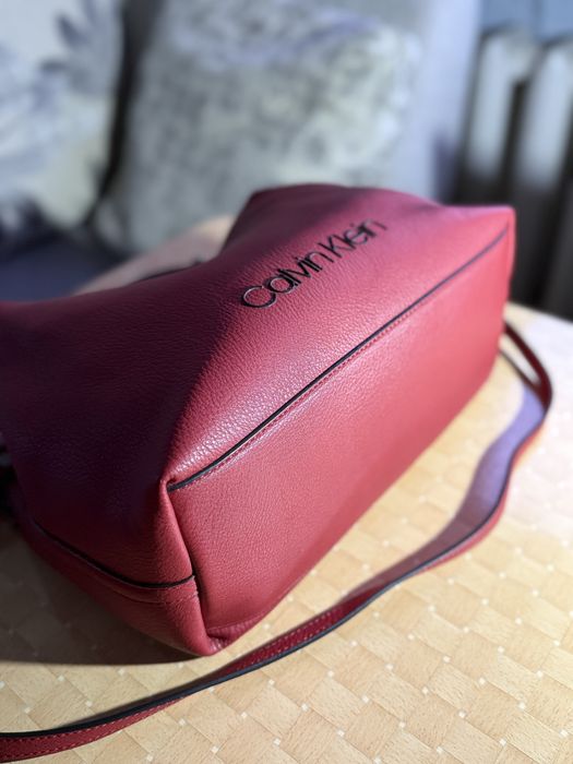 Червона сумка Calvin Klein оригінальна