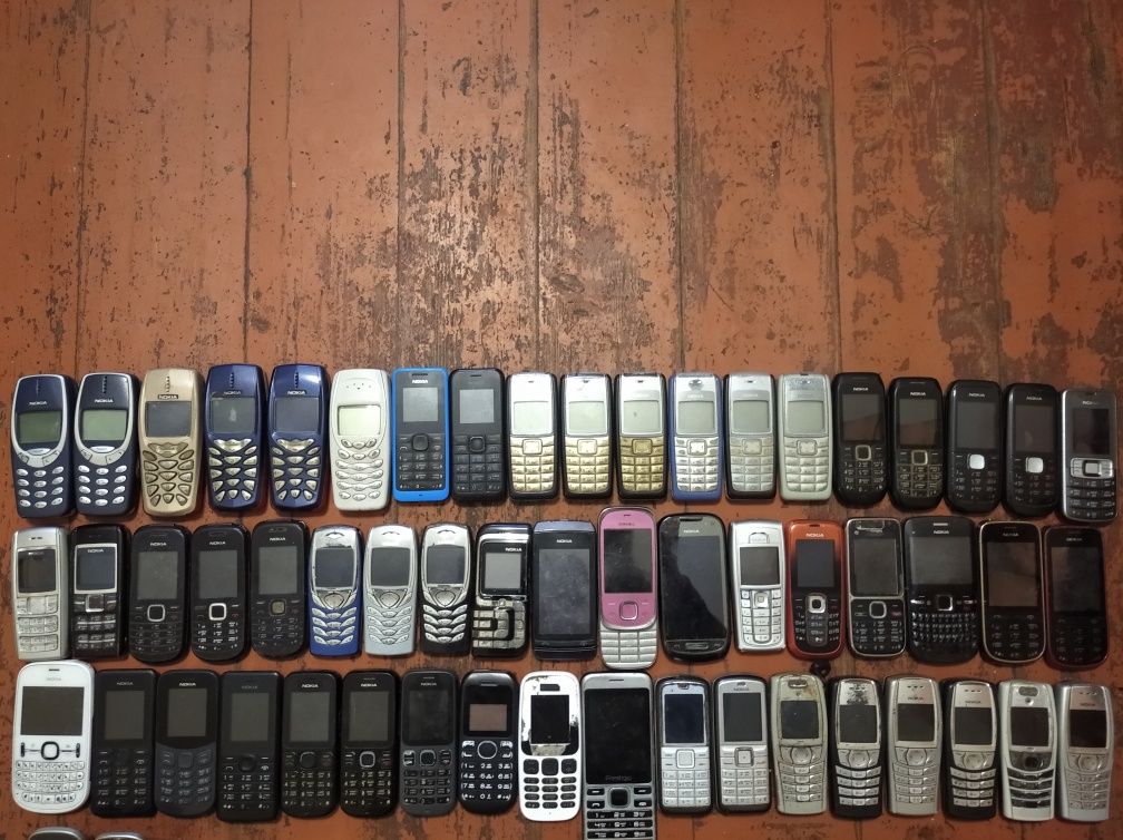 Nokia 3310 ; 3410 ; 3510i ; 1280 ; 1100 ; 1200 ; 1209 ; 6100 ; 101