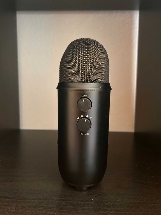 Blue Yeti Preto + Cabo USB – Microfone Profissional Usado