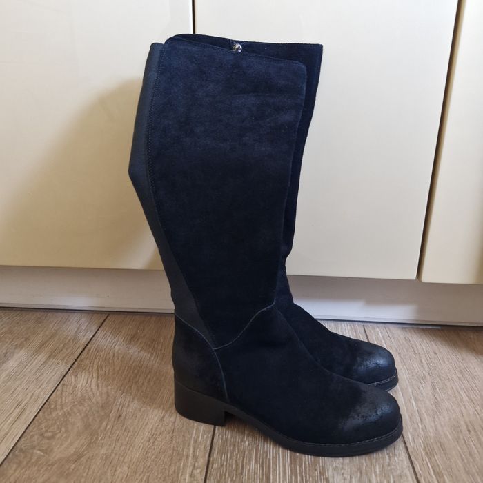 Зимові замшові сапоги.