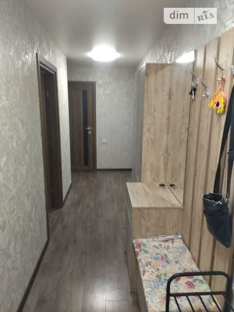 3к! квартира, Поділ, 5/10 пов, 73 м2, цегла, косметика, роздільні кімн