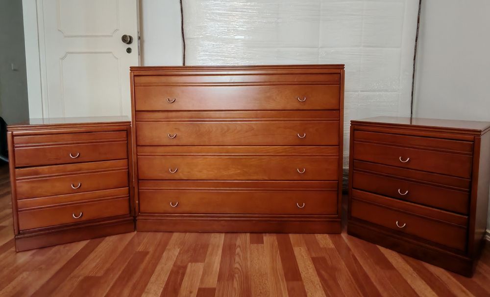 Conjunto Cómoda e mesas cabeceira