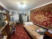 Продам двокімнатну квартиру в Соляних!
