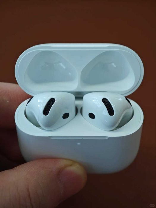 Słuchawki bezprzewodowe Apple AirPods 4 gen • Komplet