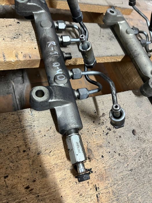 Паливна рампа з датчиком Nissan Navara D40 Pathfinder R51