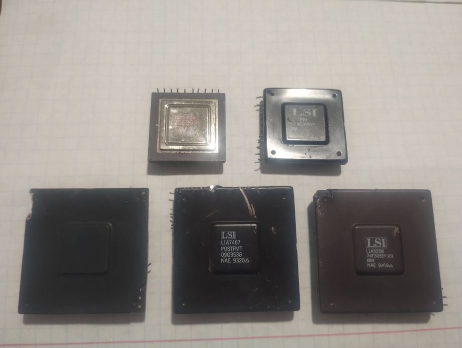 Процесори, материнки до ретро комп'ютерів.