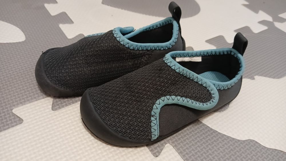 Buciki buty kapcie Decathlon slipper 110 dark Grey wody przedszkola r.