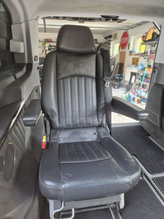 Fotele Kapitanskie Viano/Vito 639 Skóra czarna