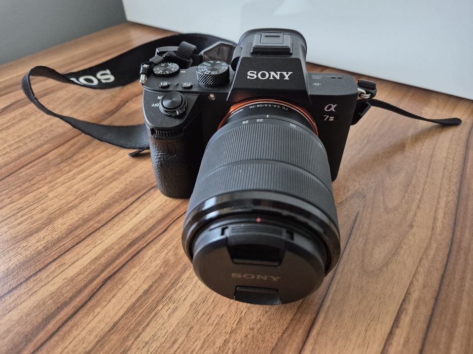 Sony A7 III Kit (28–70 mm)