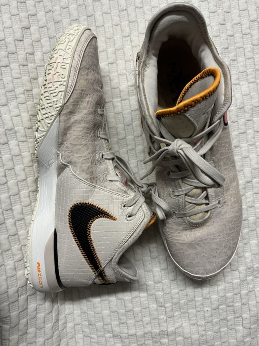Sapatilha Lebron XX NXXT