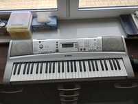 Keyboard Yamaha PSR E303