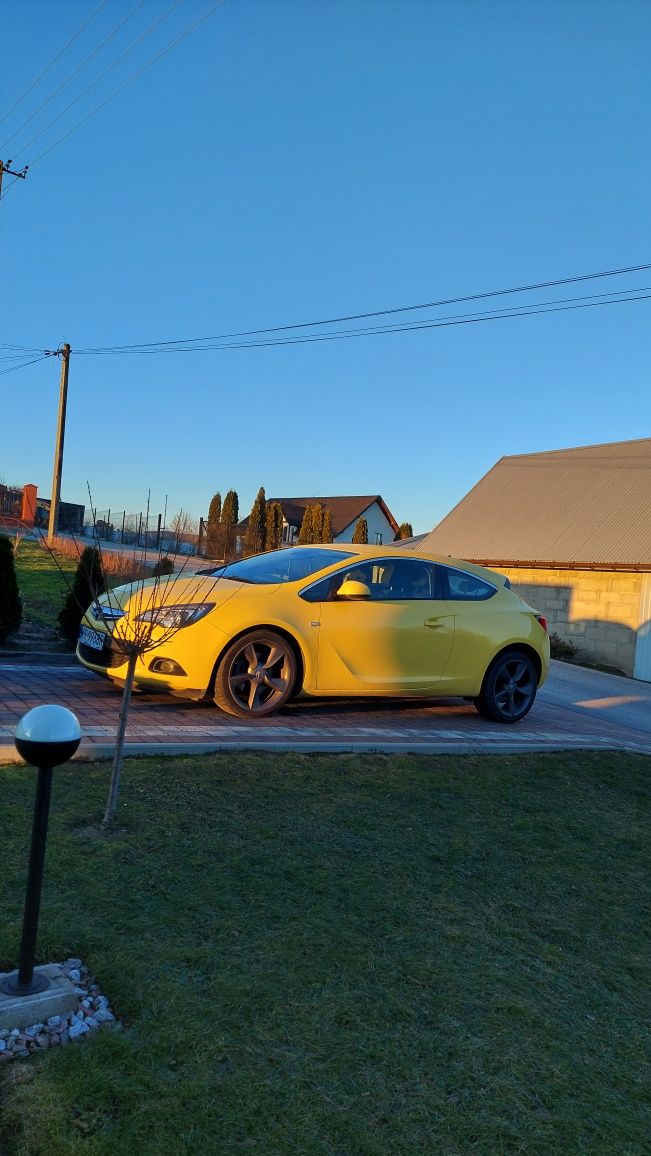 Opel Astra GTC 1.7 CDTI 110 KM | Navi | Biksenon | 19” Alu | Stan BDB!