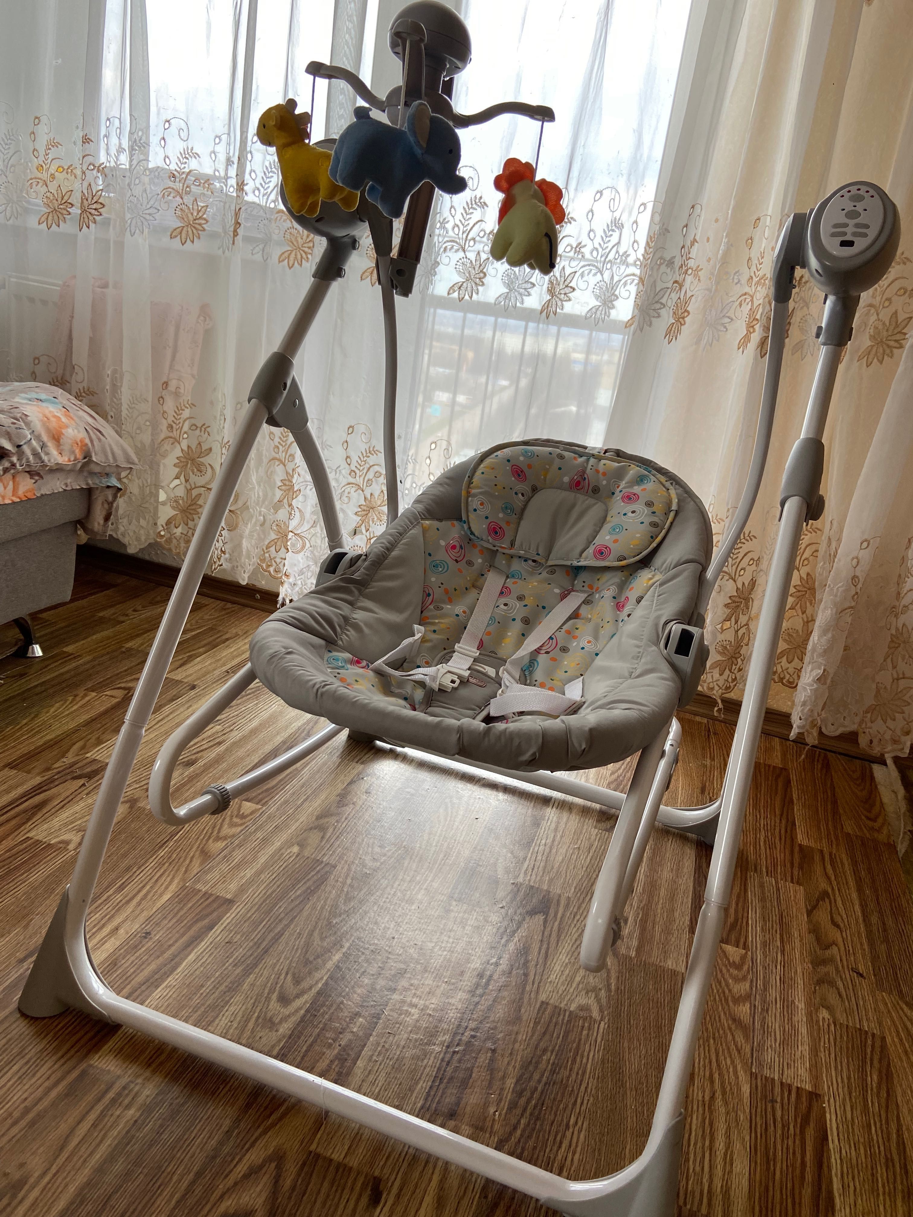 Електронна гойдалка шезлонг для немовлят 3 в 1 CARRELLO Nanny