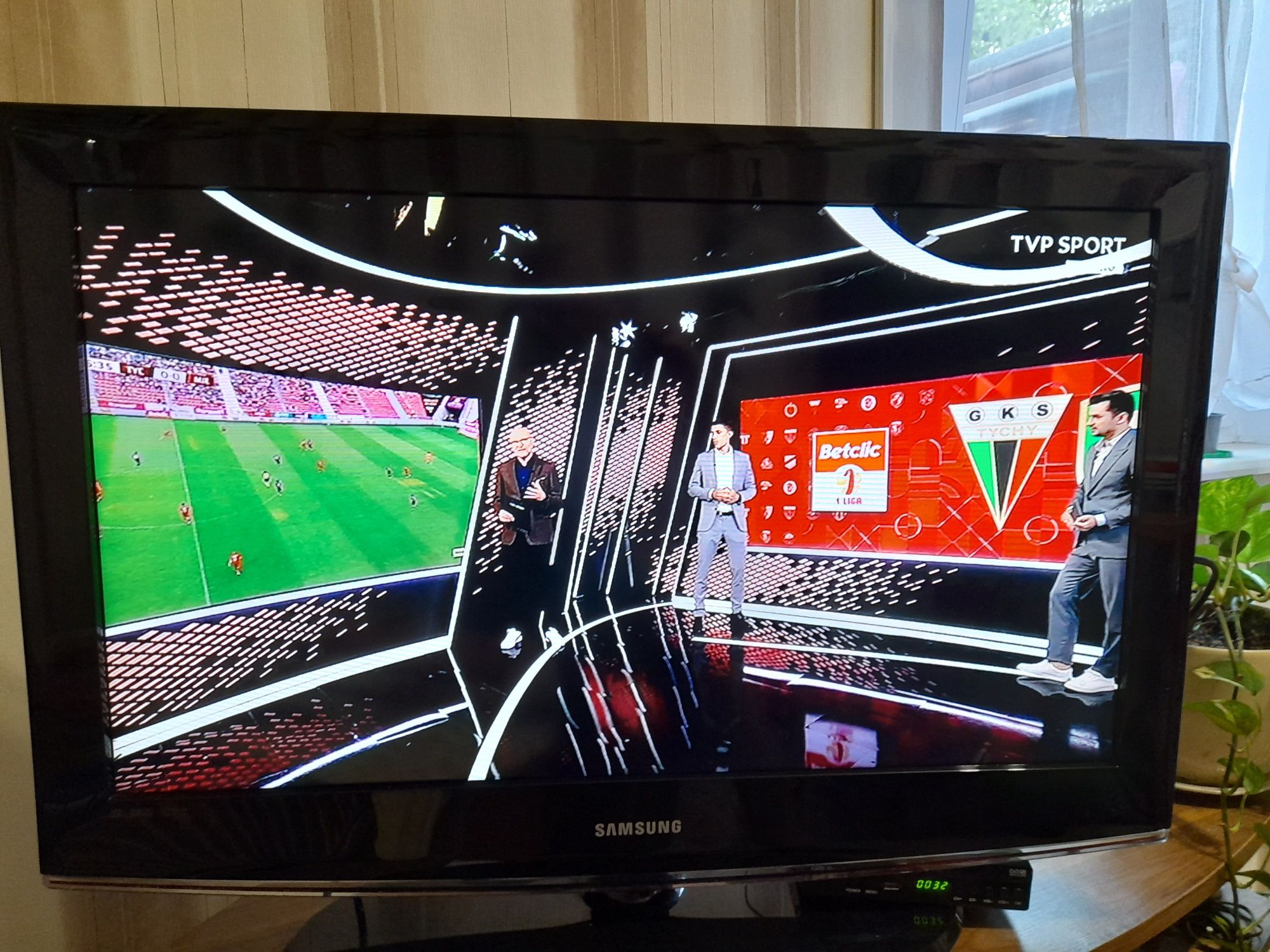 Telewizor LCD SAMSUNG 32"