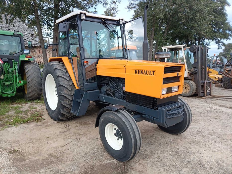 Ciągnik rolniczy Renault 981