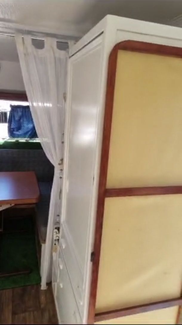 Vende se ou troco Caravana com documentos Português