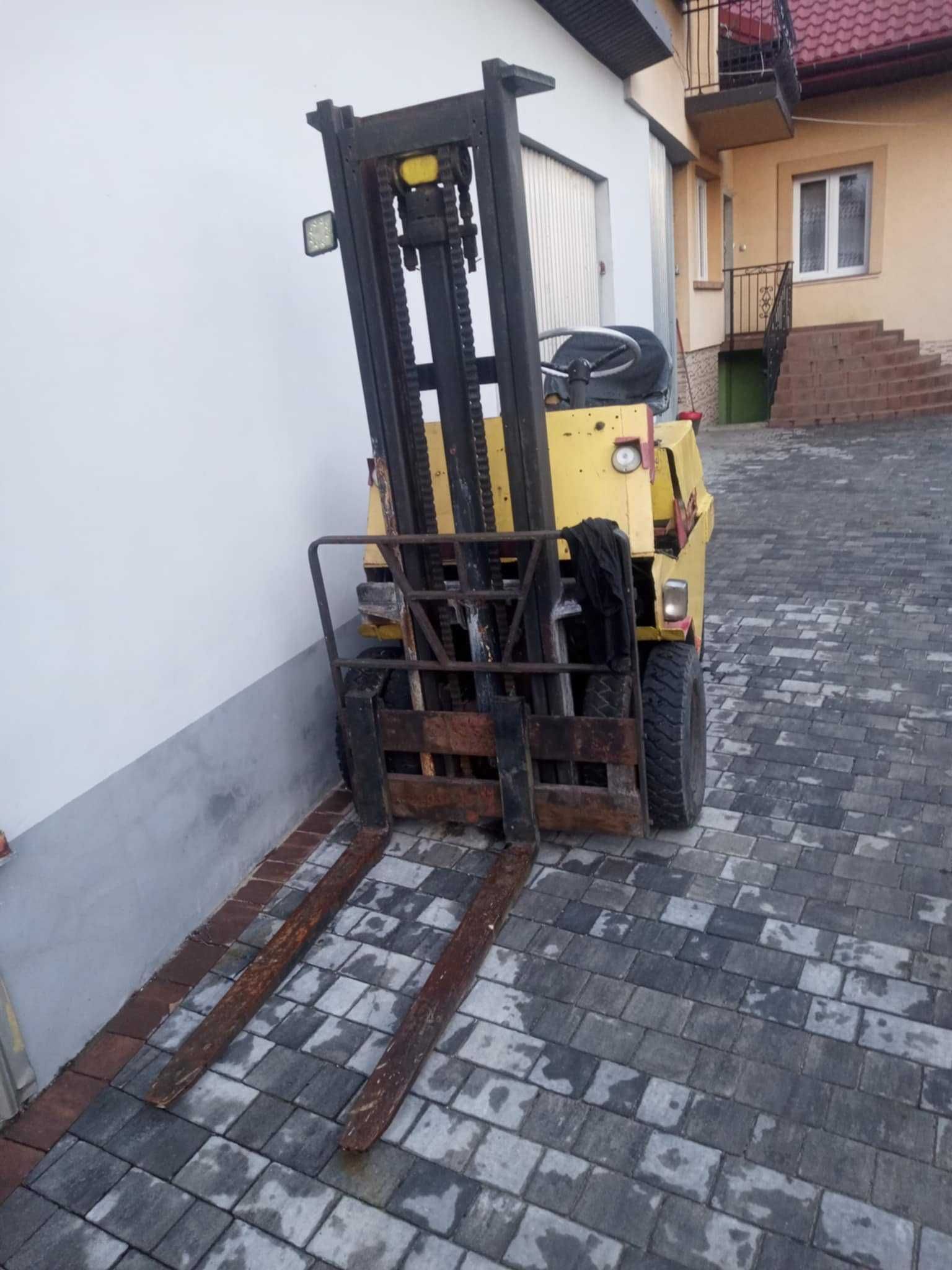 Wózek widłowy GPW Gliwice silnik C-330