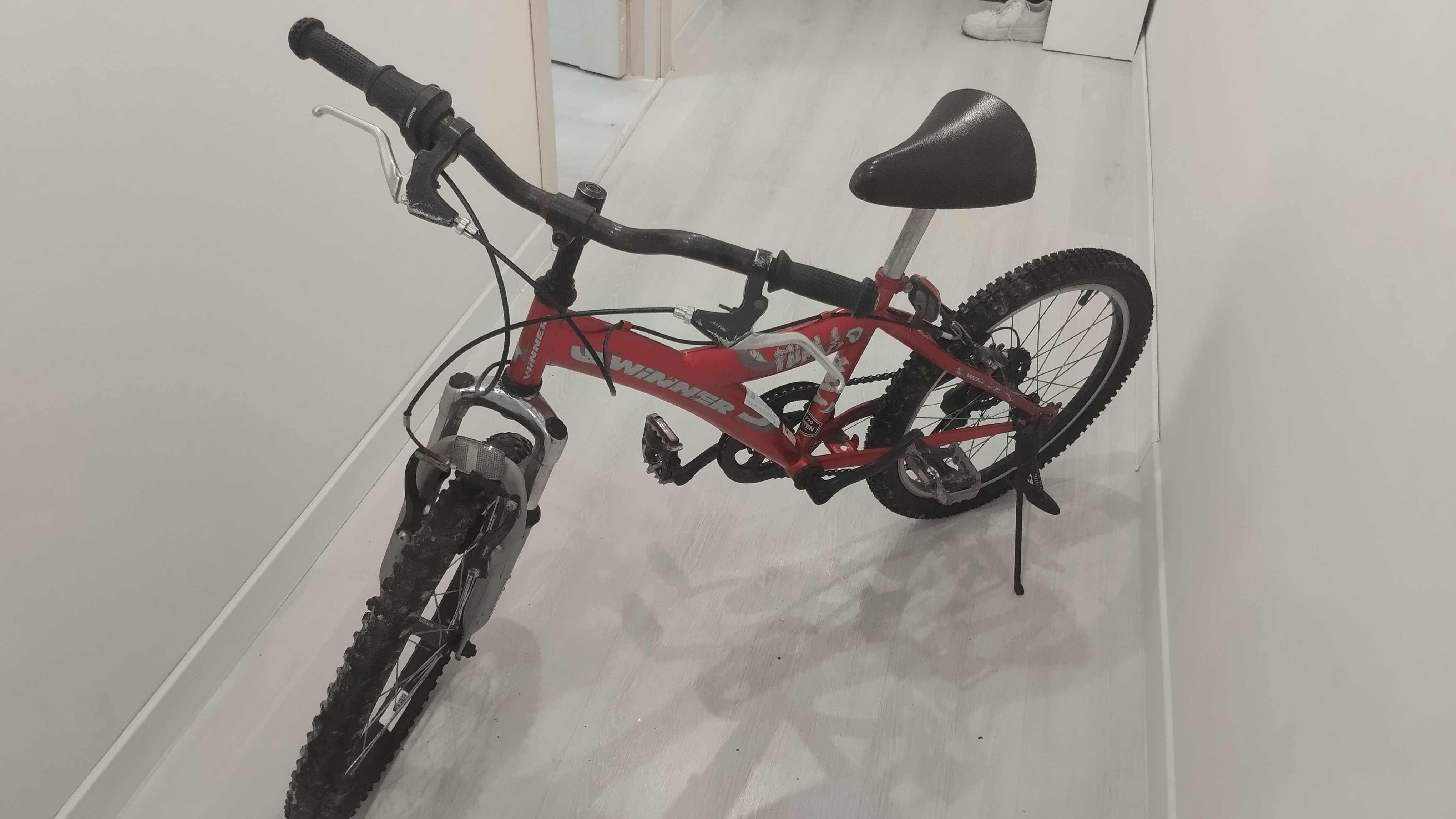 Продам Велосипед з переднім амортизатором   20 діаметру колеса