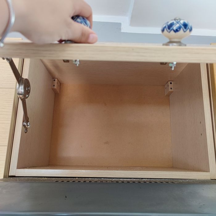 Szafki kuchenne z okapem kuchennym za darmo