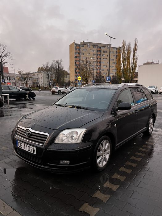 Toyota avensis 1.8 benzyna 2004