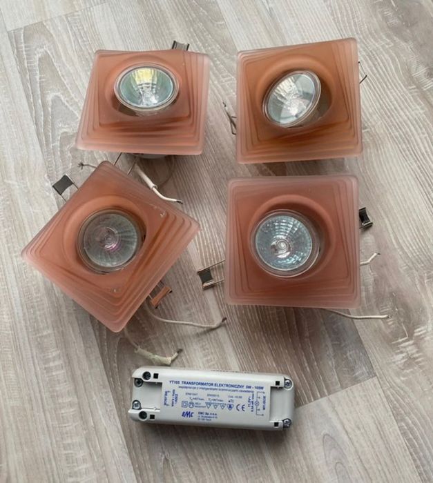 Różowo brzoskwiniowe kwadratowe kinkiety