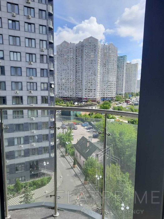 Продаж 3к кв в ЖК Статус Град Завальна 10Б Осокорки Позняки River Mall