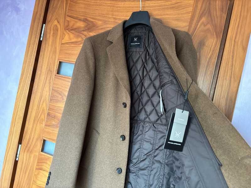 Piękny męski płaszcz na zimę brązowy Pako Lorente rozmiar 54 z metkami