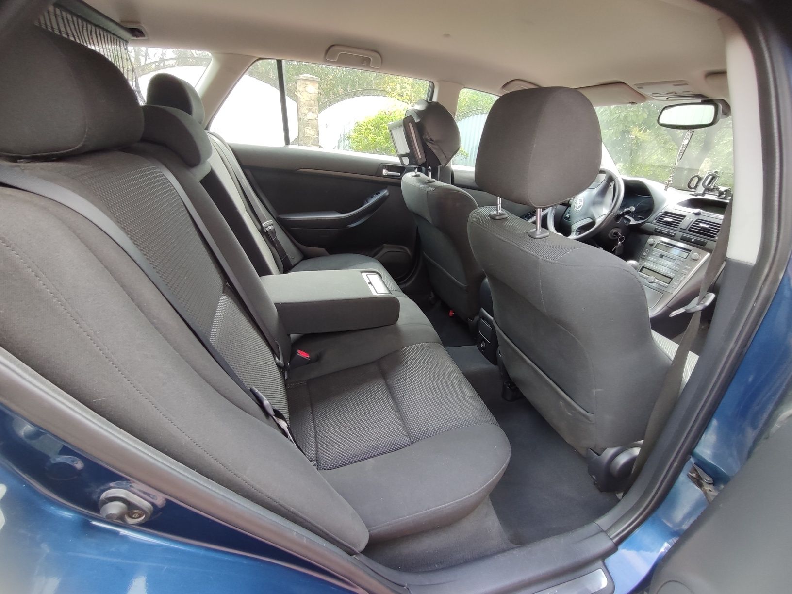 Toyota avensis ( 2005 )
