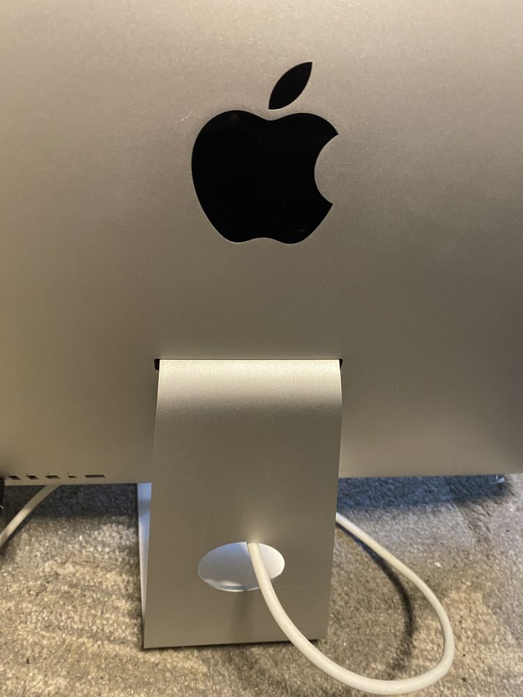 Komputer Apple iMac mid-2011 21.5’ i5 16GB Ram 500GB HDD