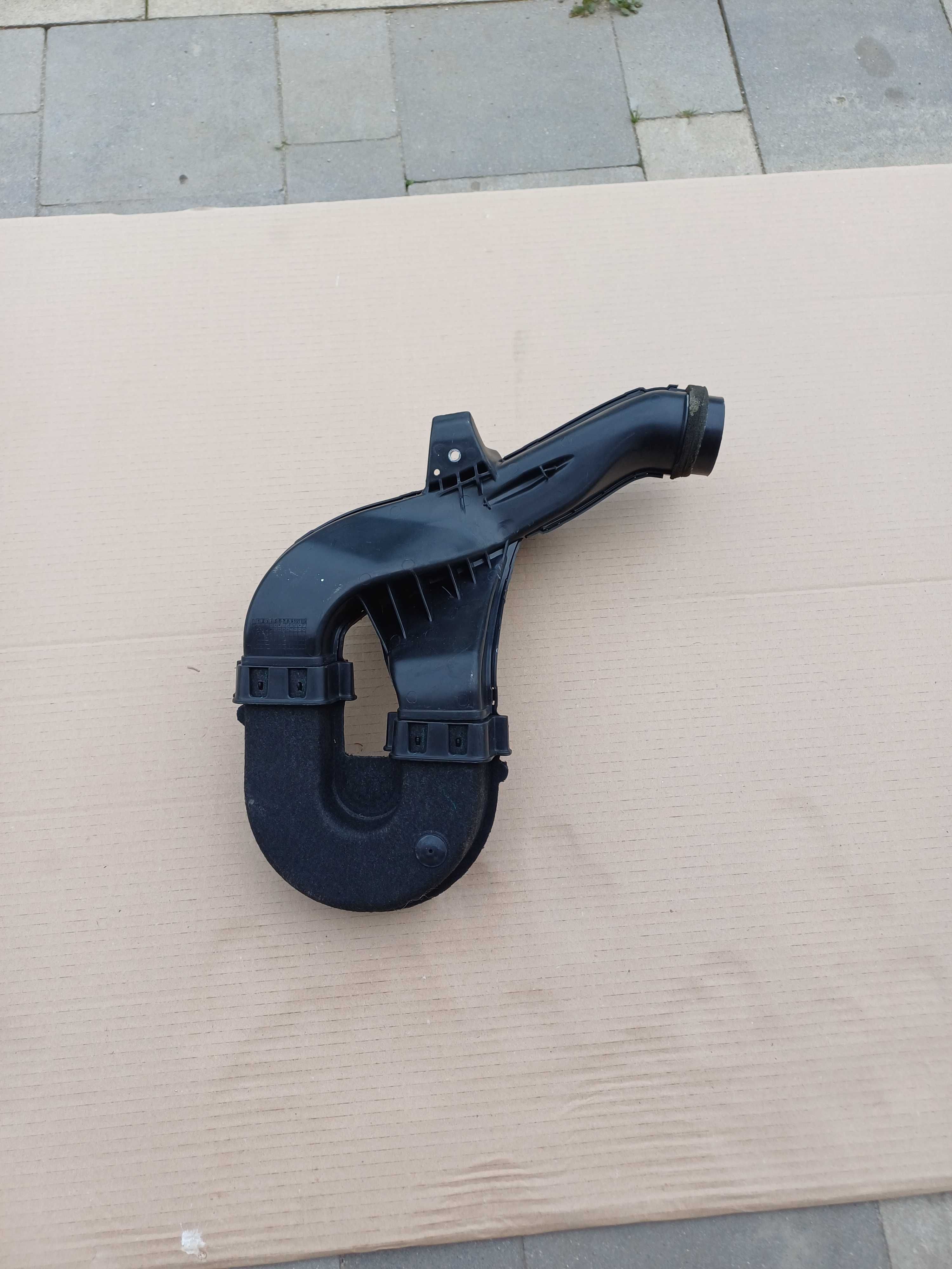 rura ssąca dolot toyota auris II 17.751-0y060