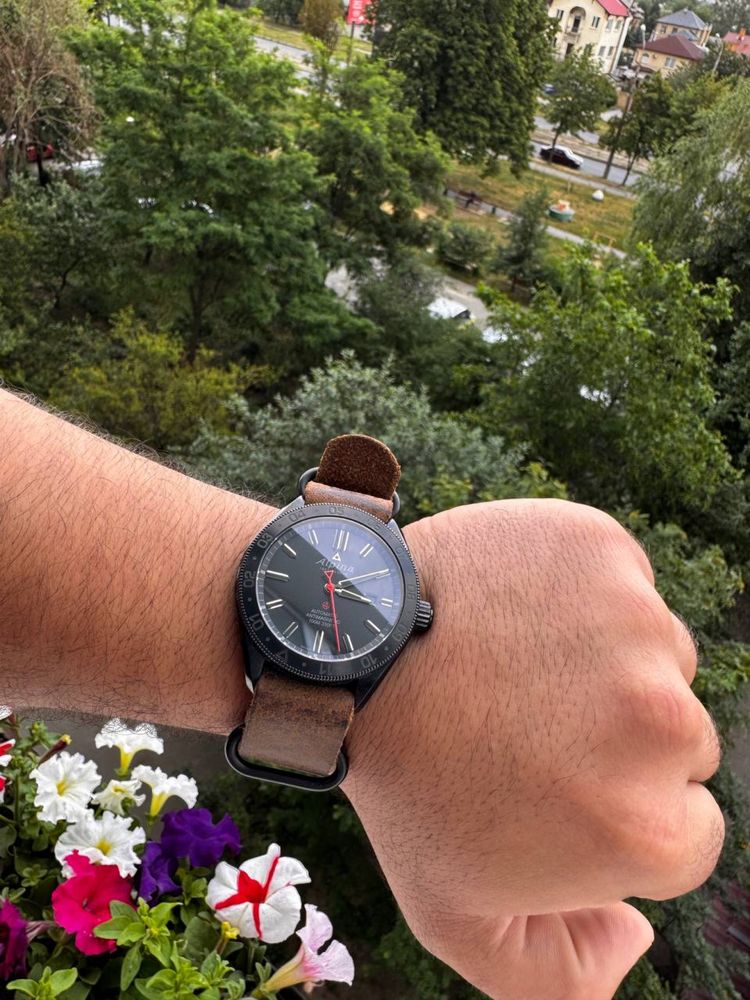 Часы ALPINA  ALPINER 4 SHADOW LINE  . Антимагнитные , сапфир , DLC