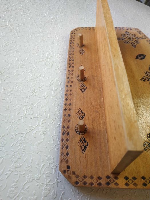 вешалка настенная деревянная