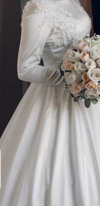 Продам весільну сукню 48000 грн