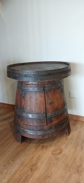 Pipo para uso como mesa, arrumos, garrafeira - 72,5x84 [cm] (AxD)