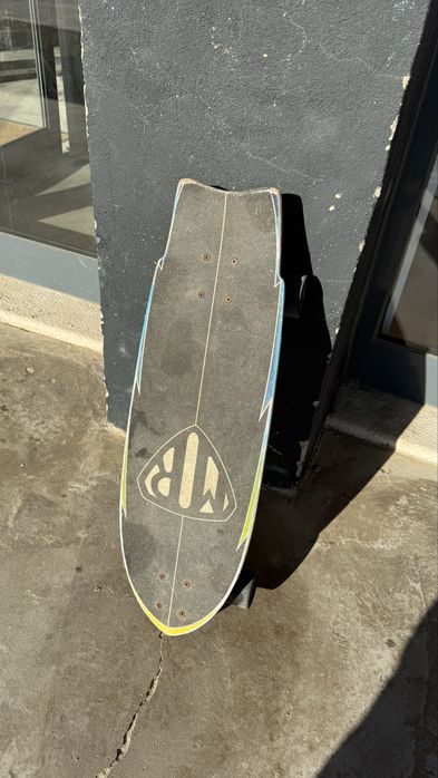 Skate cruiser em muito bom estado