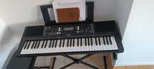 Teclado Yamaha semi novo