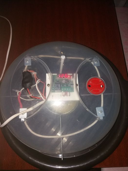 Продам инкубатор