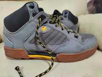 Sapatilhas bota DVS Militia n.º 42.5 cinzentas novas