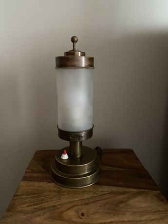 Stara piękna antyczna lampa