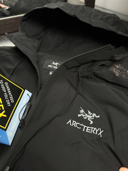 Вітровка Arcteryx Gore-tex