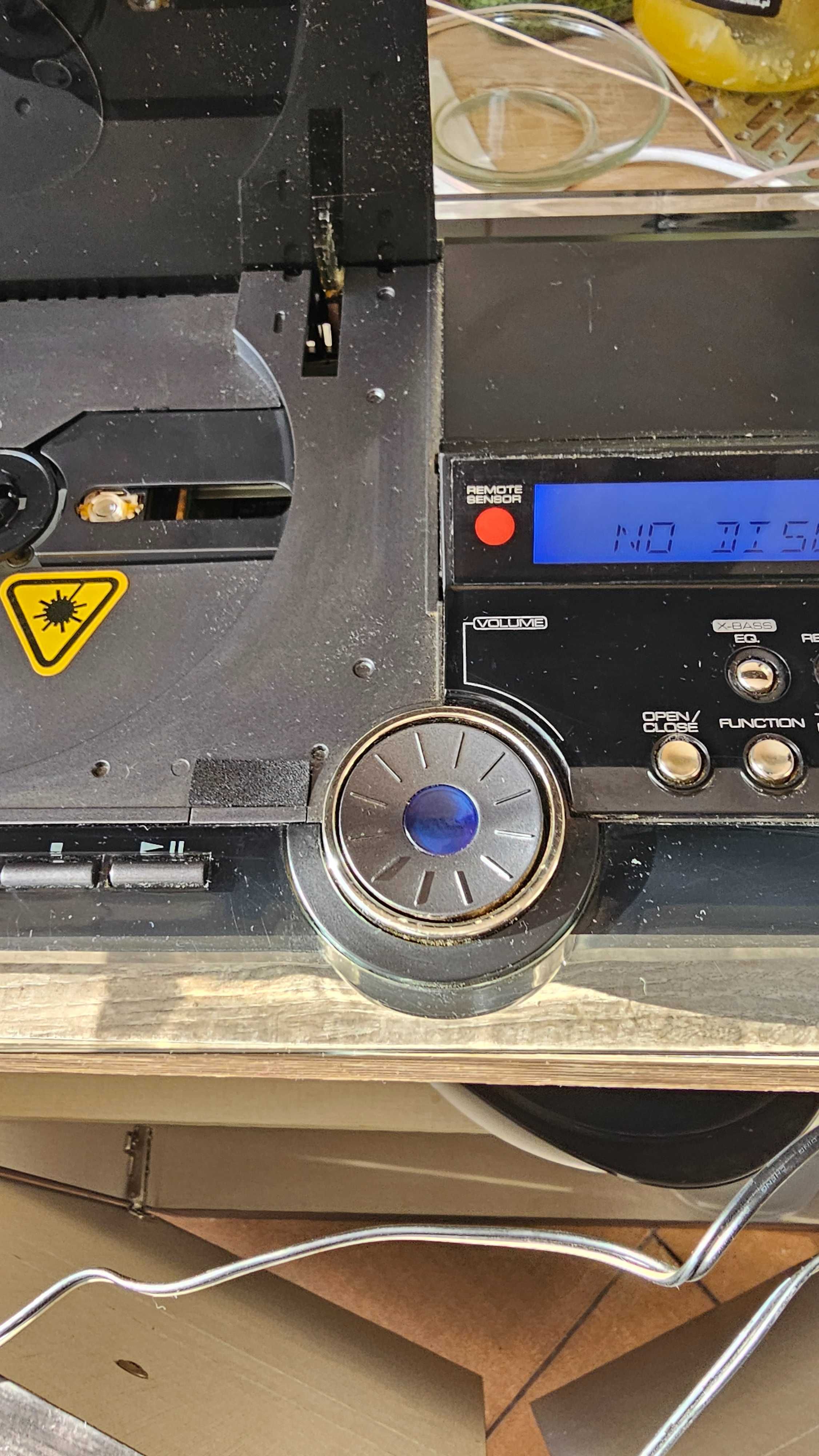 Untied CD microsystem.Radio z CD. AUX.cd player Retro