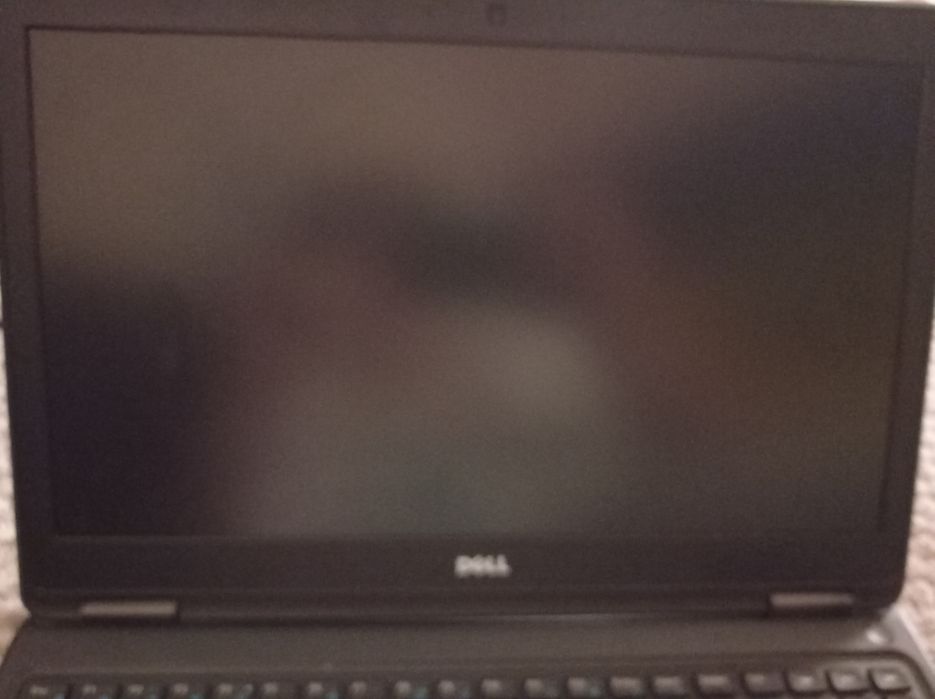 Ноутбук DELL в идеальном состоянии