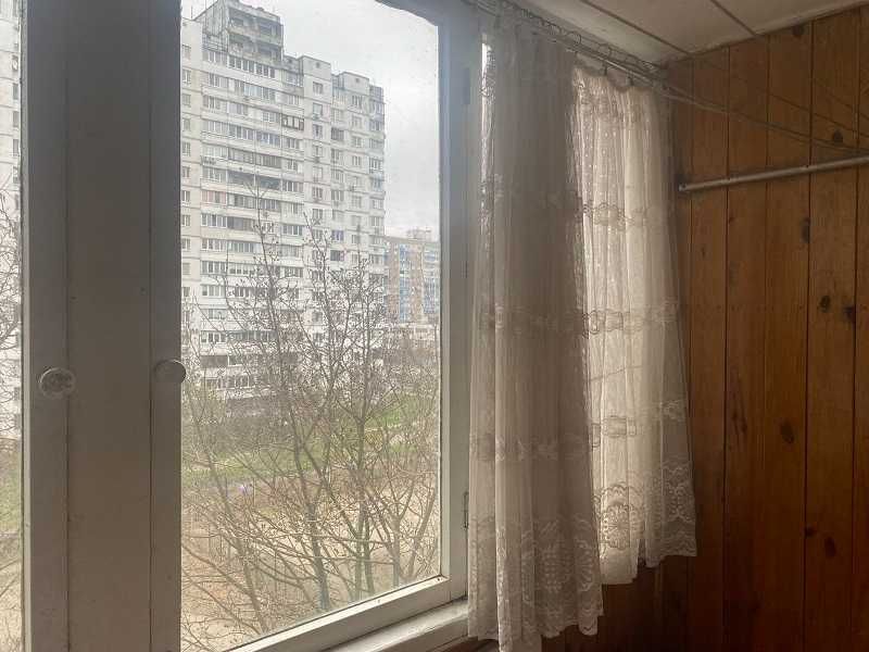 2к 56м. Т-4 серія початок Троєщини Бальзака 18 поруч парк та Флоренція