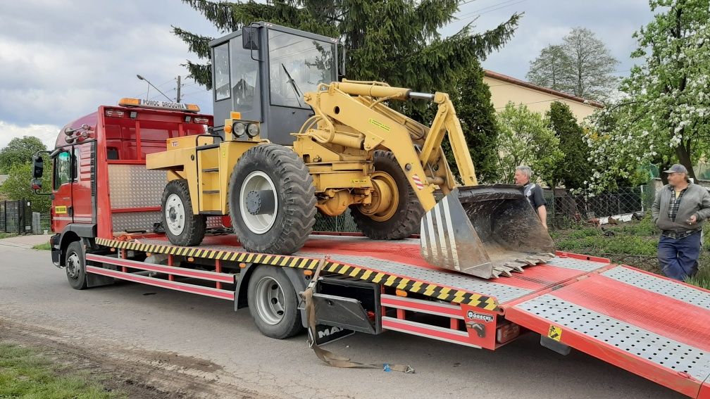 Laweta pomoc drogowa autolaweta transport ciągnik wózek zagęszczarka