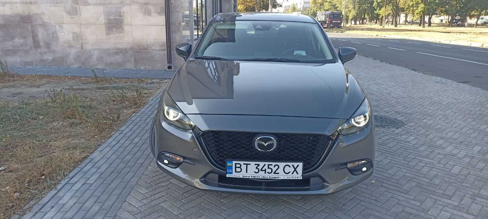 Mazda 3 2017 року 2,5 л. бензин.  Рідний пробіг 43 тис. км!