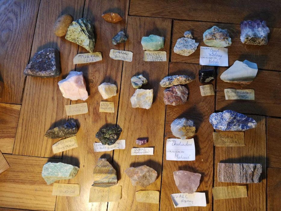 Kolekcja kamieni minerałów z całego świata ok 25 szt